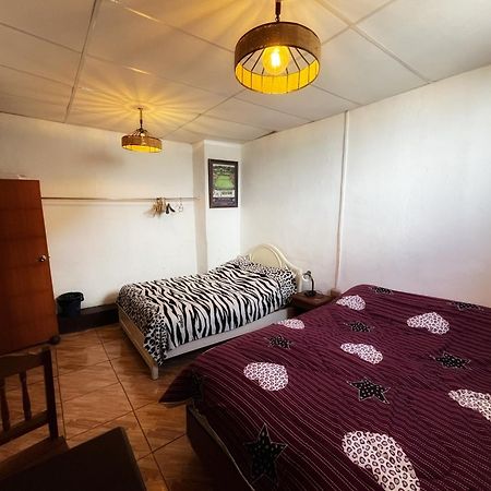Ugarte Street Bed & Breakfast Trujillo Exterior photo