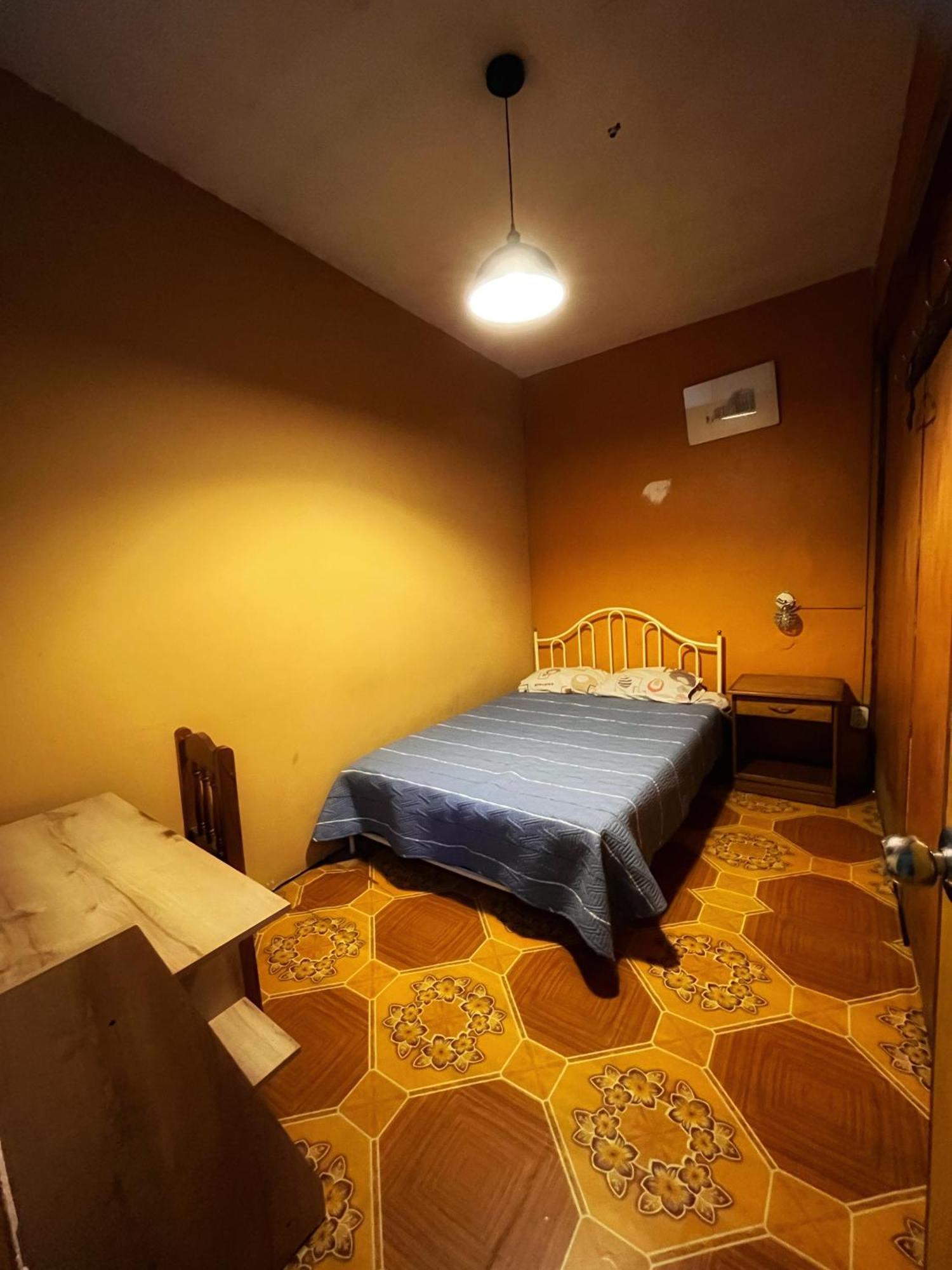 Ugarte Street Bed & Breakfast Trujillo Exterior photo