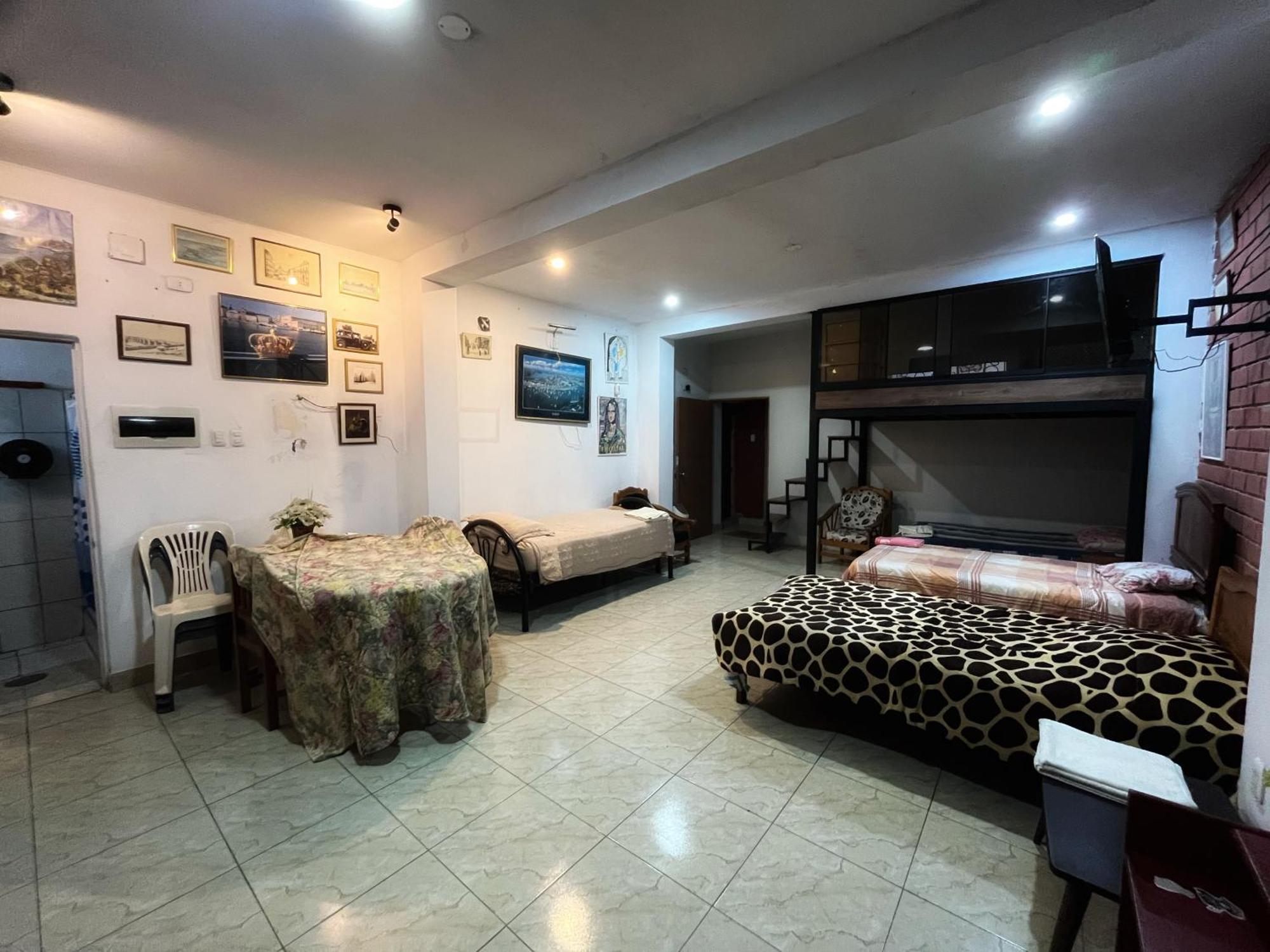 Ugarte Street Bed & Breakfast Trujillo Exterior photo